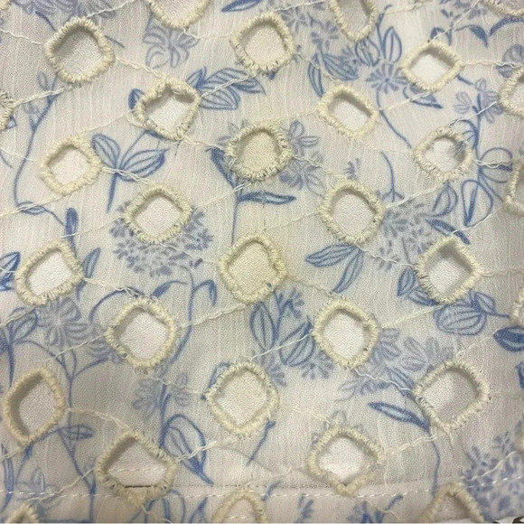 ML Monique Lhuillier Blue White Eyelet Off Shoulder Blouse Size Small - Picture 12 of 16